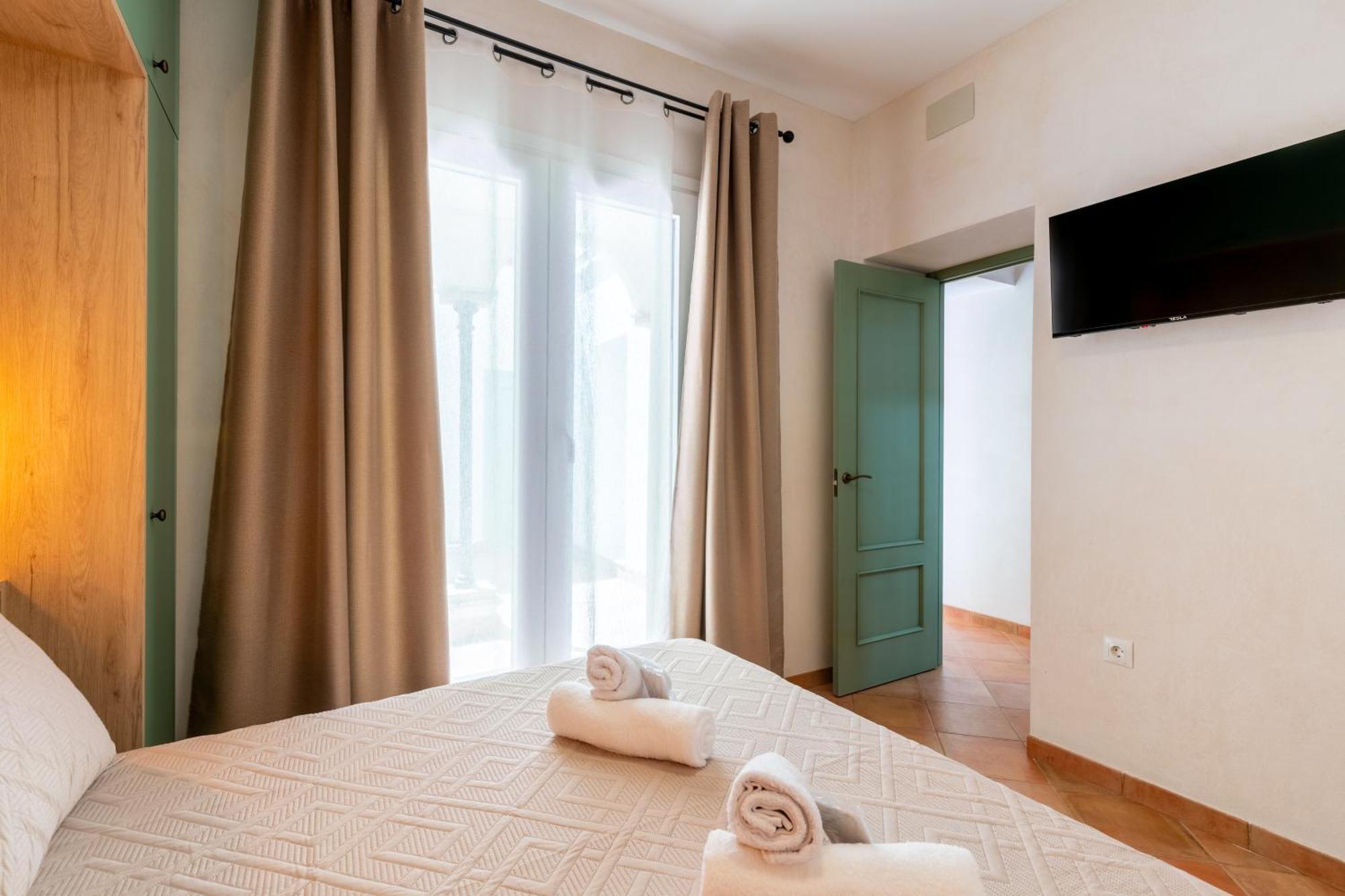 Apartment Isaac Peral 2 *